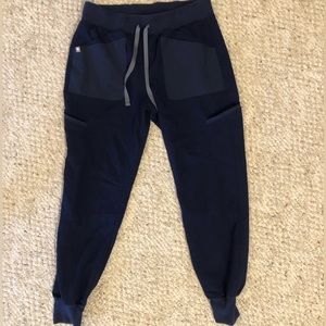 Women’s Figs scrub joggers